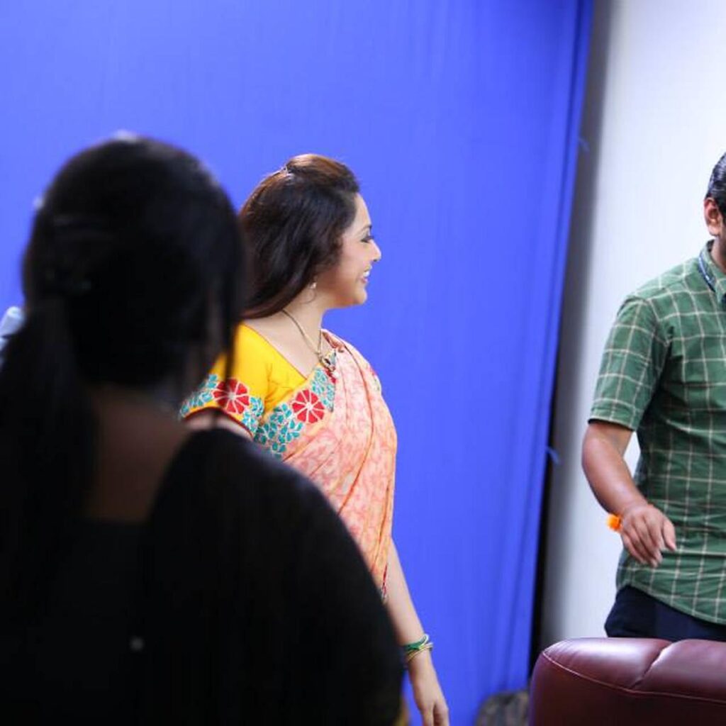 1393493_10151921991159630_636075119_n