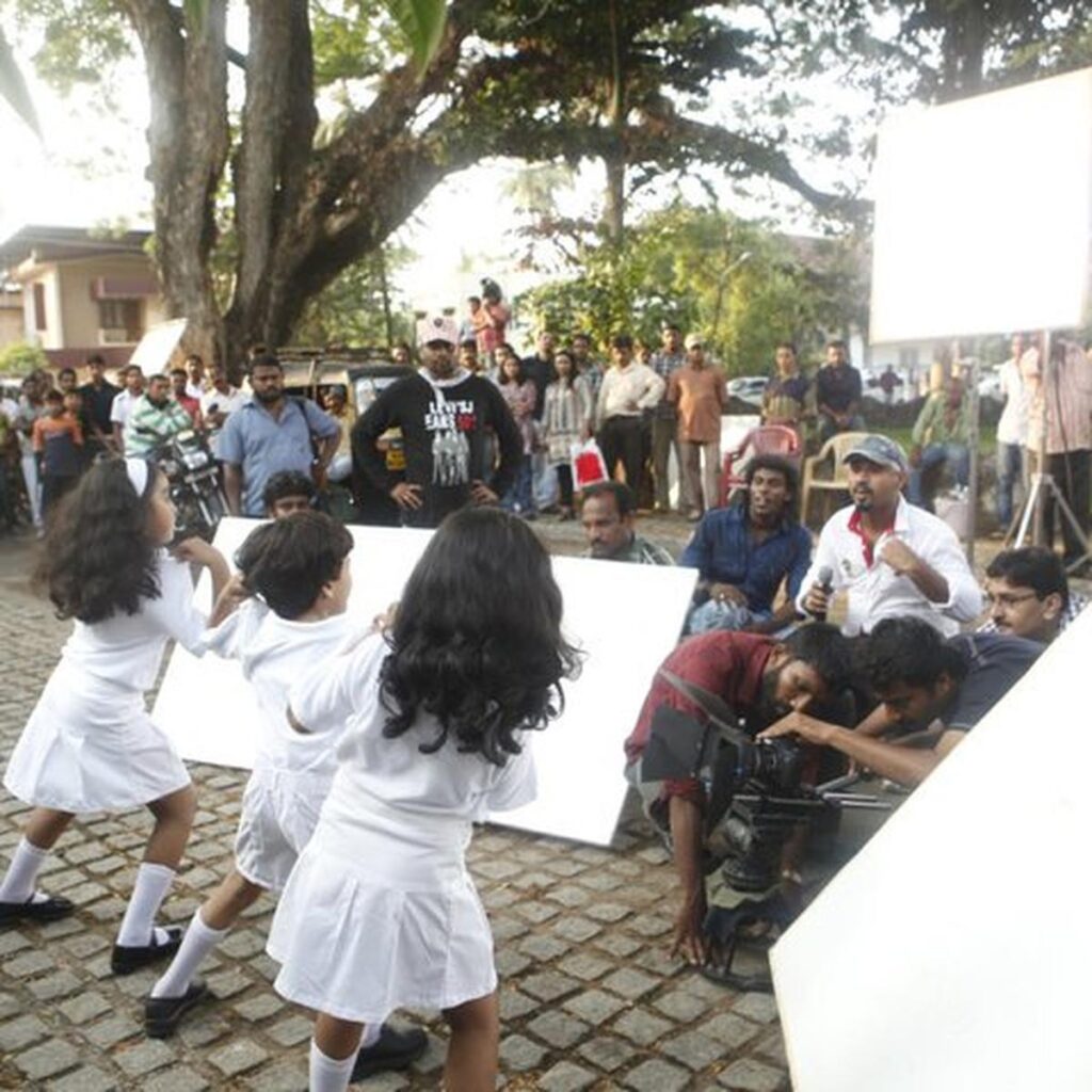 196427_10150125225674630_2605474_n